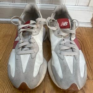 New Balance 327 moonbeam astra dust women’s size 8.5 sneaker